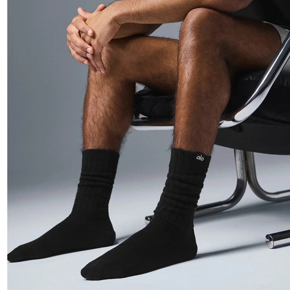 NWT Alo unisex scrunch socks in black size medium
